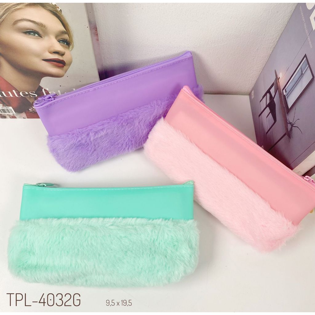 

Tempat pensil bulu-bulu model risleting warna pastel