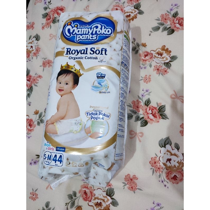 Mamypoko Royal Soft Coconut oil S-M isi 44pcs