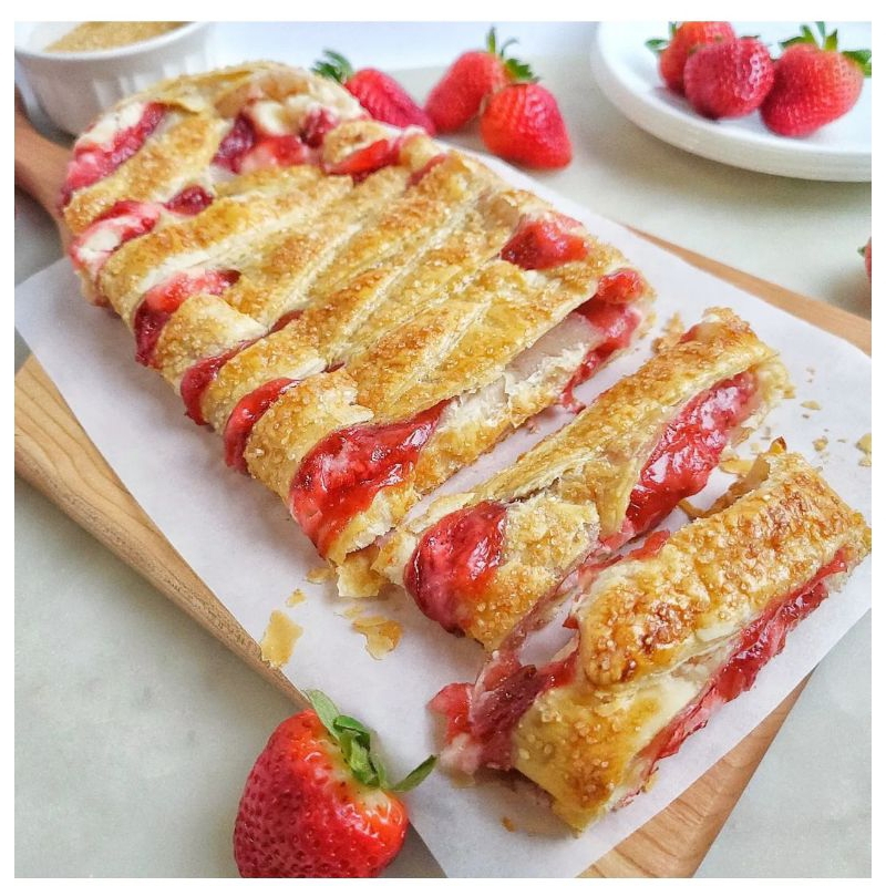 

STRAWBERRY STRUDEL