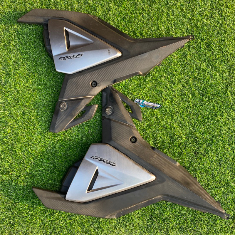 Cover box samping tutup aki new megapro mono injeksi ori copotan