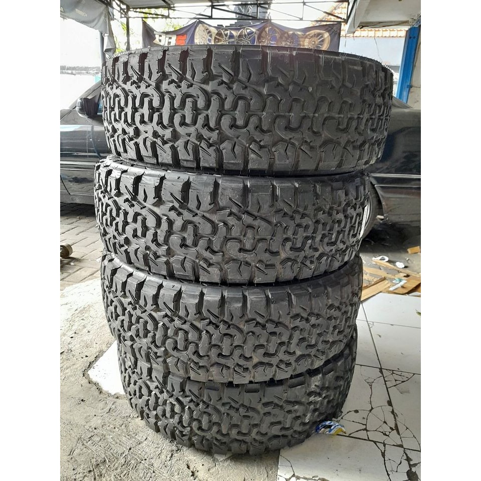 Ban Mobil Bekas ACCELERA OMIKRON C/T 225 65 R17(80%)