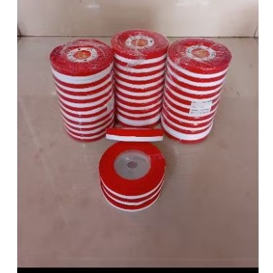 

Pita Roll merah putih