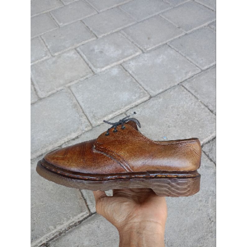 Sepatu Dr.Martens 1461 England