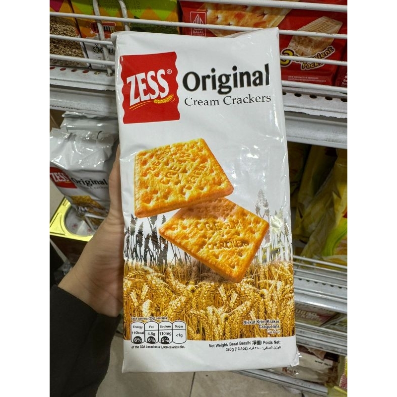 

Zess Biscuit Original Cream Crackers 380gr /Biskuit Krim Kraker
