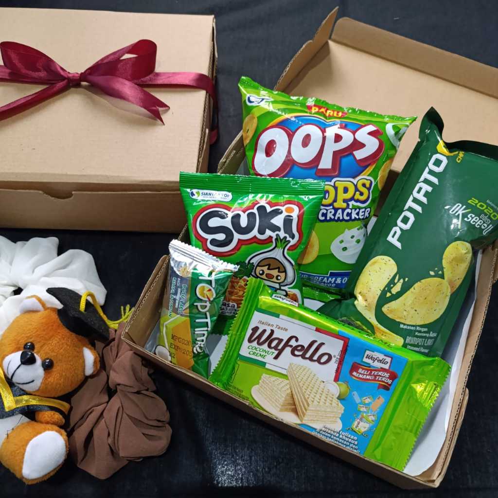 

Hampers/Gift Box/Snack Box Untuk Ulang Tahun, Wisuda, Acara Tasyakuran