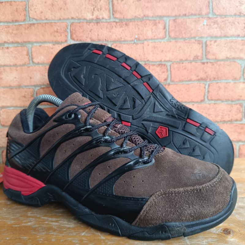 Sepatu Outdoor Kolon Sport Size 40
