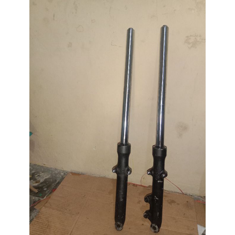 Shockbreaker sekok depan suzuki thunder 125 ori lepasan siap pasang
