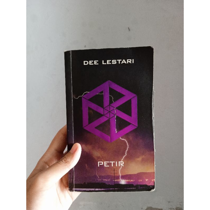Preloved Novel Petir-Dee Lestari