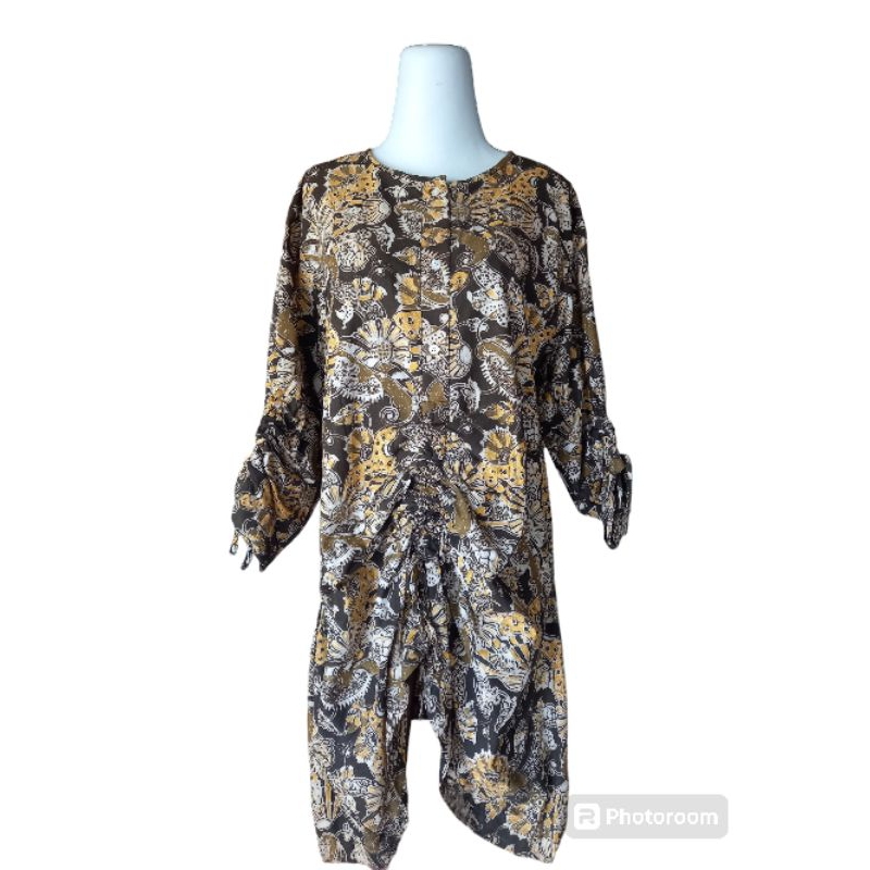 Blouse batik cap dengan motif sekarkipas dari batik akasia