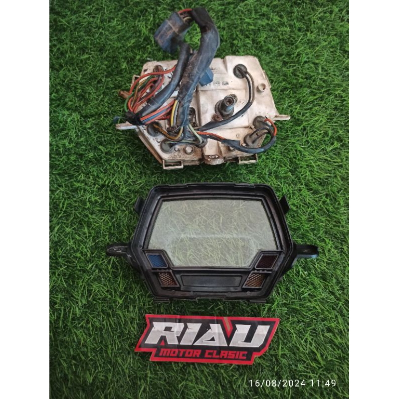 spedometer kilometer Suzuki crystal