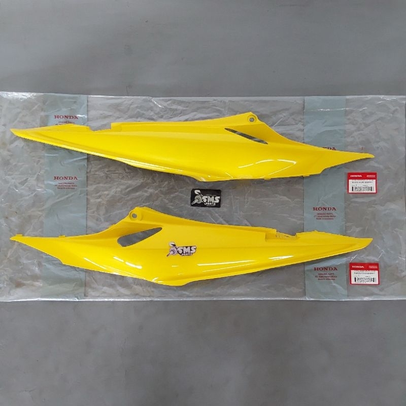 Cover Body R/L Cover Body Kanan Kiri Kuning Revo 100 Lama Original 64410 / 64420 KVR 600PFY