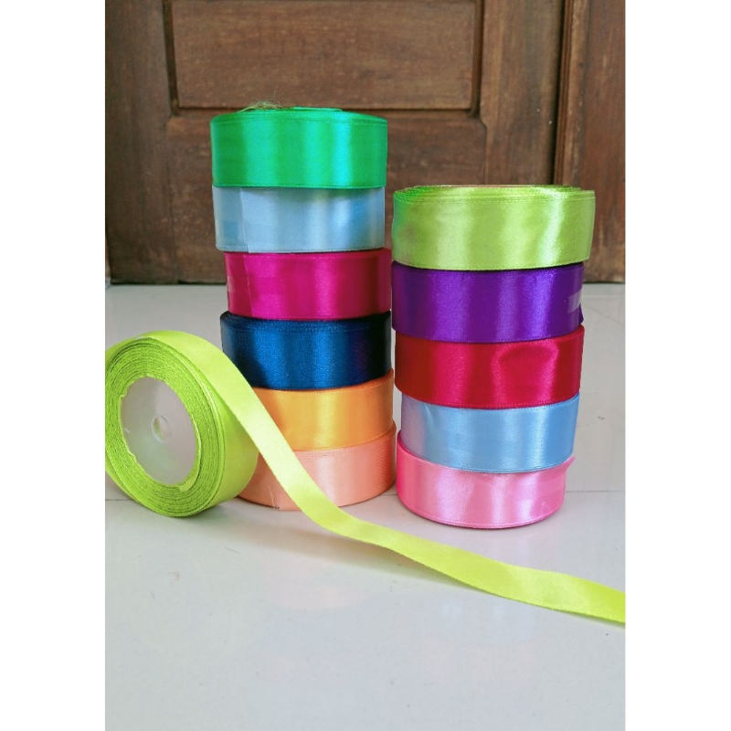 

Pita Satin ukuran 2,5 cm atau 1 inch