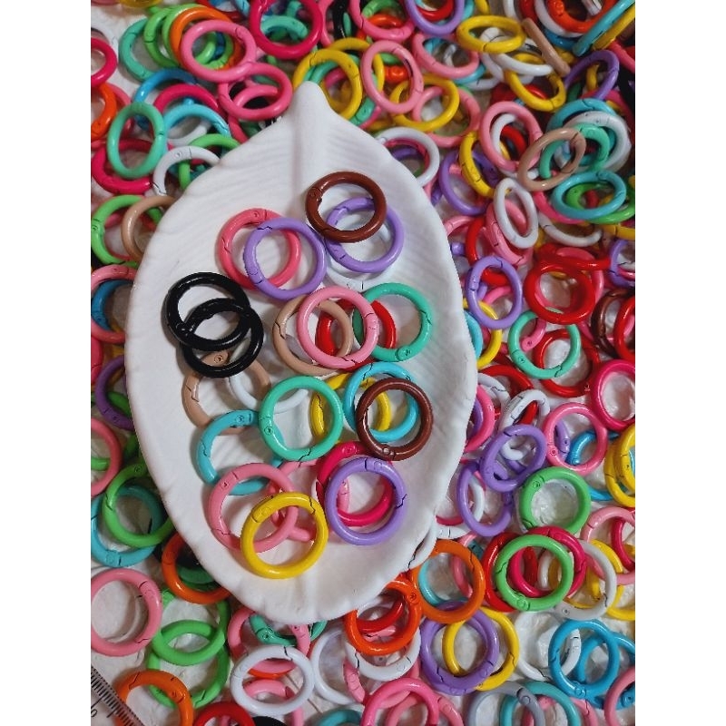 (12pcs) Lot Klip Ring Gantungan kunci besi bulat warna warni