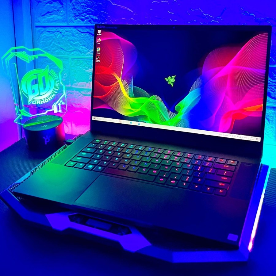 Razer Blade 15 Slim Gaming Desain i7 + RTX 2070 Desktop IPS Not ROG Zephyrus GA503QR Strix G513QR