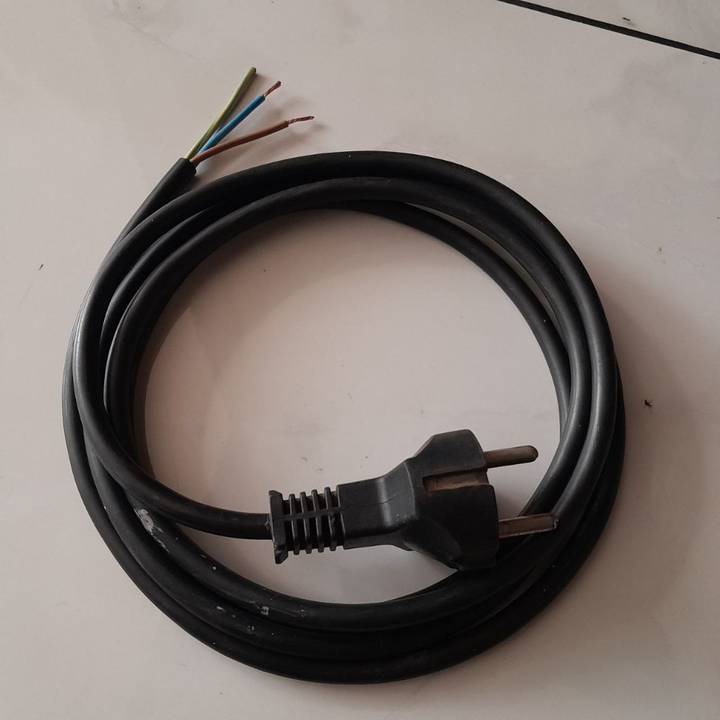 Kabel Power AC Bekas