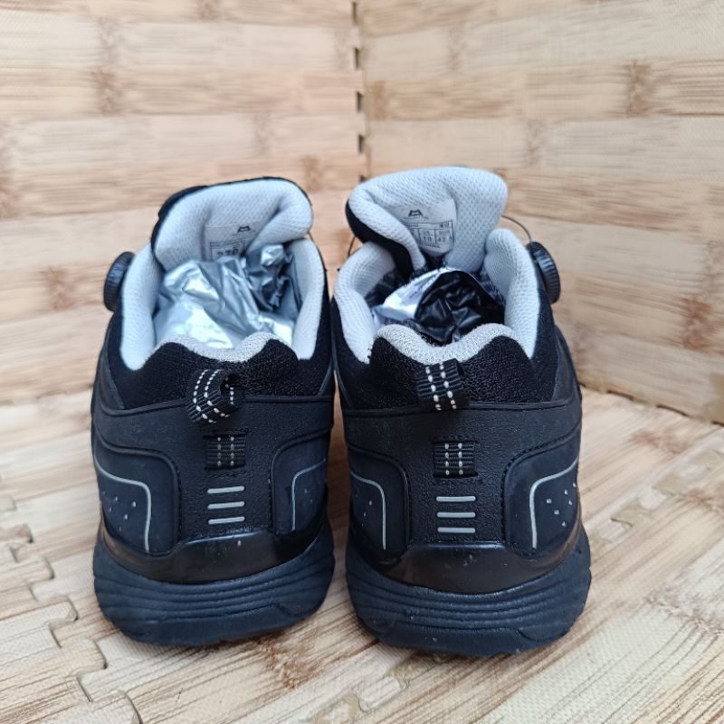 Sepatu Outdoor Thrift Mountain Equipment BOA system size 42 insole 27cm