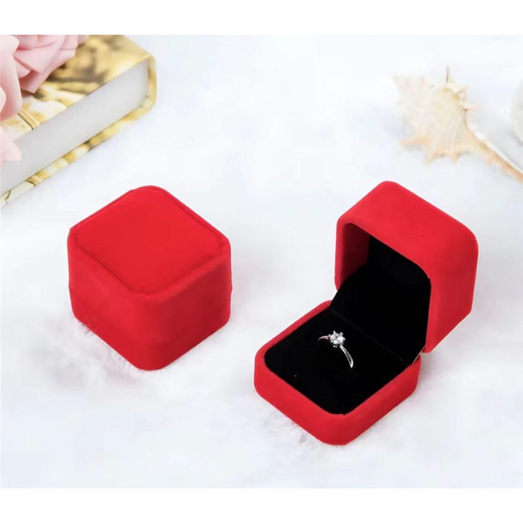 

BOX02-Box Kotak Cincin Perhiasan Mini TravelJewelry Box Penyimpanan Emas Bentuk PersegiCincin Box Serbaguna Perhiasan Untuk Kado UlangTahun