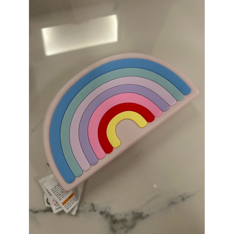 

kotak pinsil rainbow