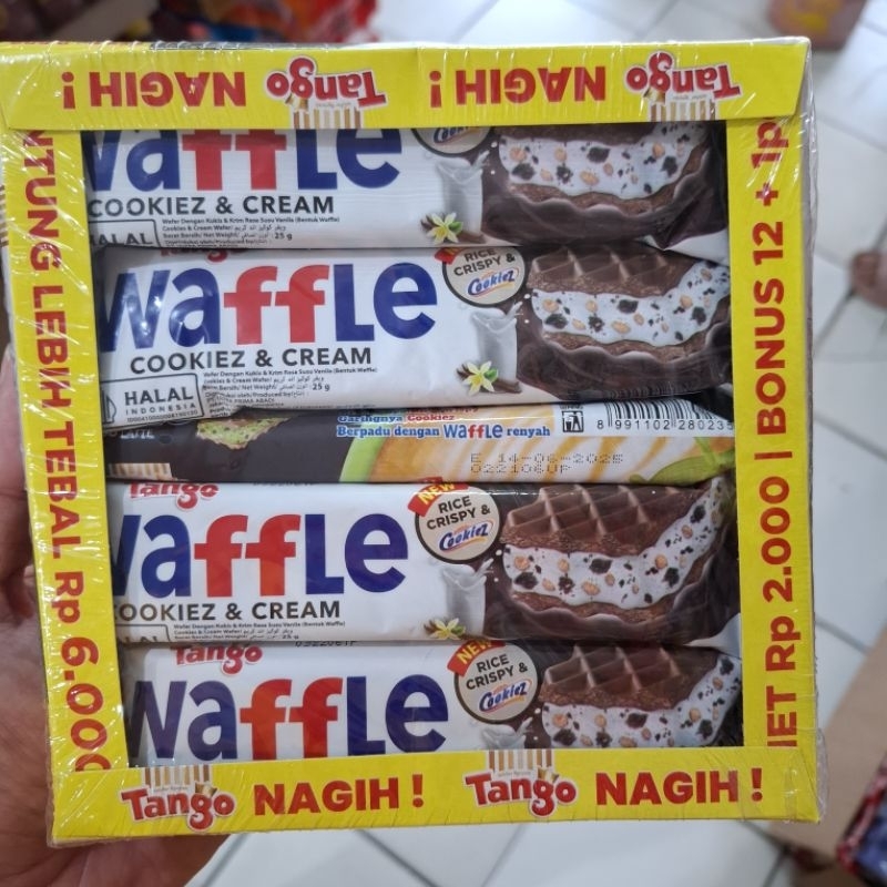 

Tango Wafer Waffle cookiez & cream 1 kotak isi 12