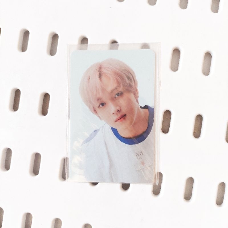 PHOTOCARD OFFICIAL NCT DREAM HAECHAN SG22 KONSEP SEASON GREETING