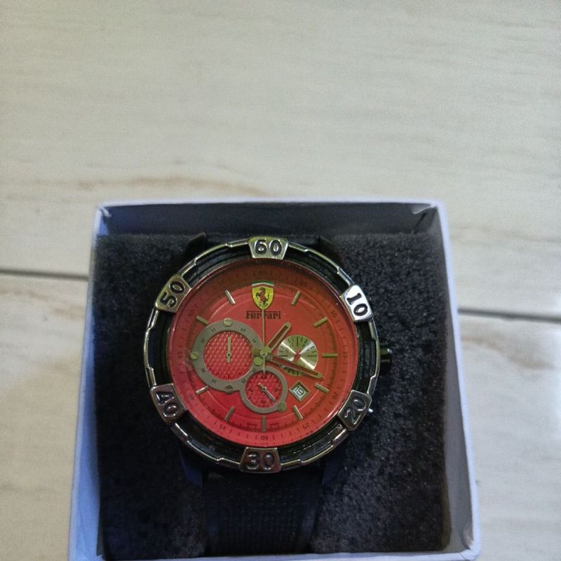 Jam tangan Chronograph Ferrari  preloved second bekas