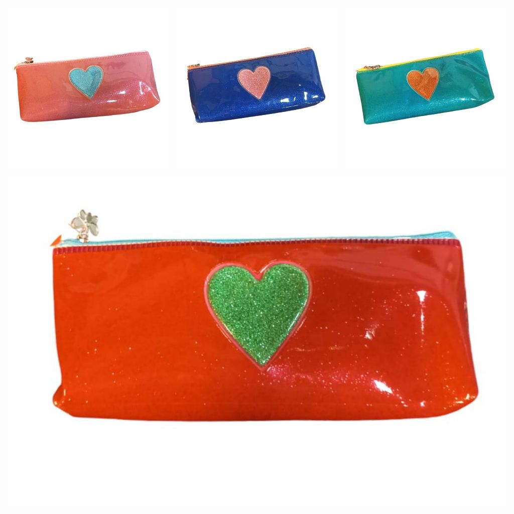 

Tempat pensil resleting hati love