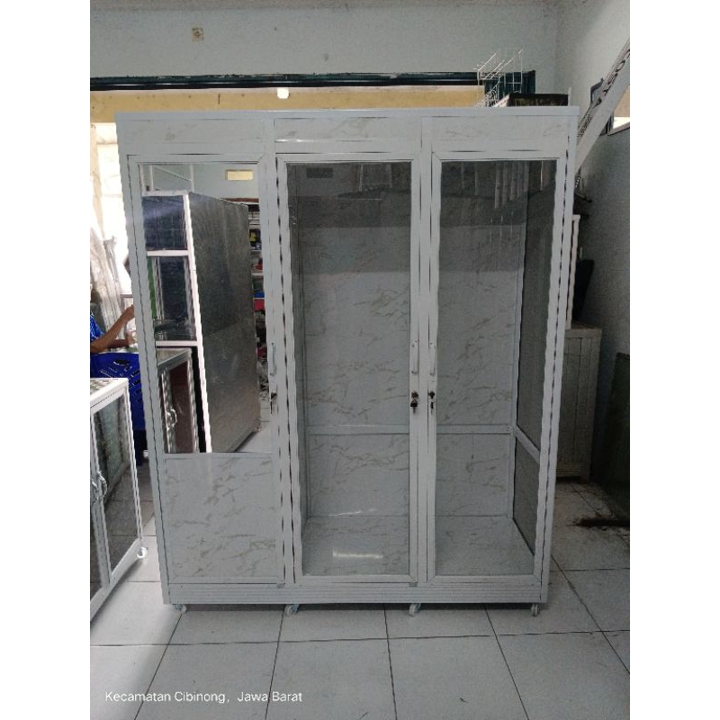 Lemari Baju Aluminium 3 pintu /Lemari Pakaian Aluminium 3 pintu Berkualitas