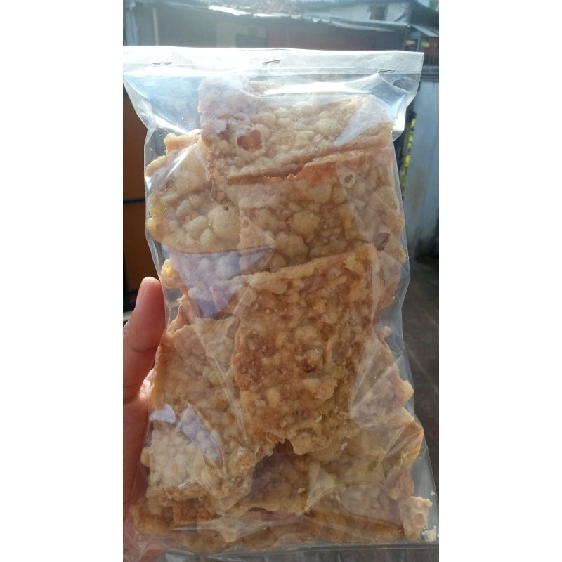 

Keripik tempe kotak manis pedas &asin gurih DEUDEUIEN asli bandung gurih dan renyah 250 g