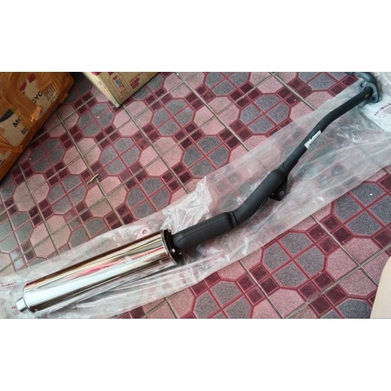 knalpot supra x 125 BATMAN KVL-N00 ORIGINAL Ahm