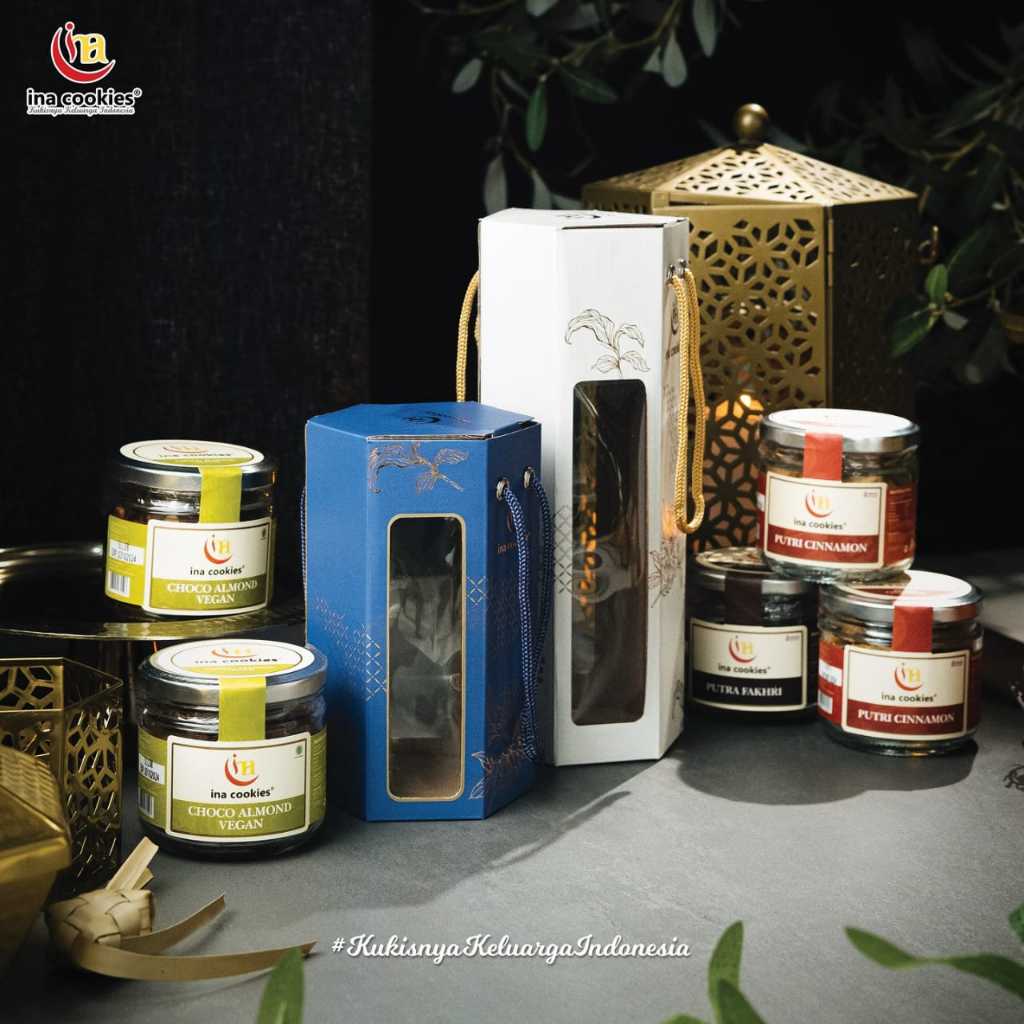 

KUE LEBARAN SET HAMPERS INA COOKIES JAR IN GABLE BOX GIFTSET HARI RAYA