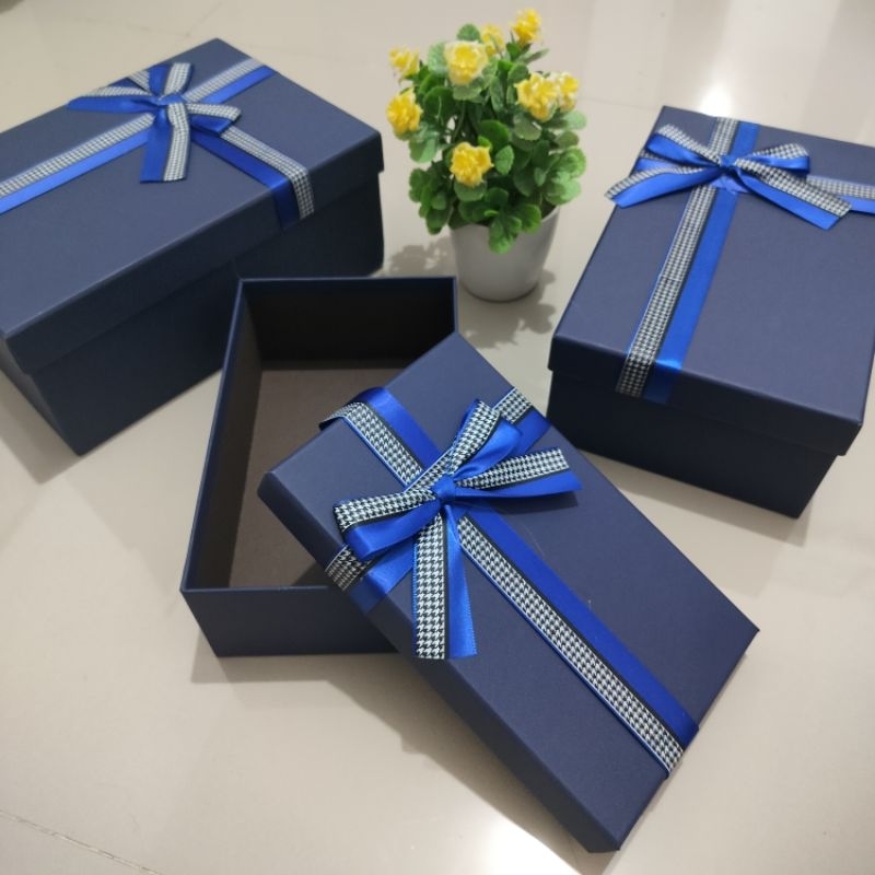 

Gift Box Hard Cover BX-301 ( S M L )