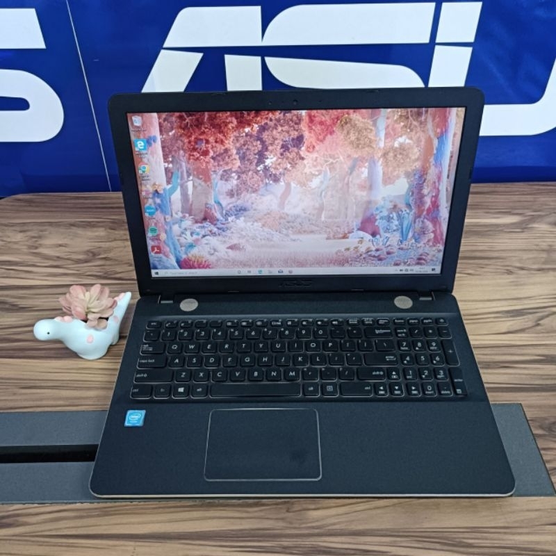 LAPTOP ASUS X541SA INTEL N3060 RAM4GB SSD128GB LAYAR 15,6INCH/LAPTOP BEKAS MURAH