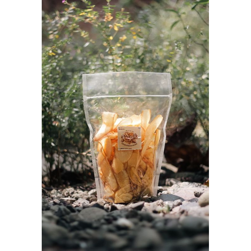 

KERIPIK SINGKONG khas Sindangwangi 250gram keripik singkong gurih pedas cemilan snack