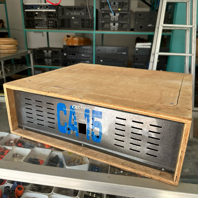 Box Power Amplifier CA 15 Triplek