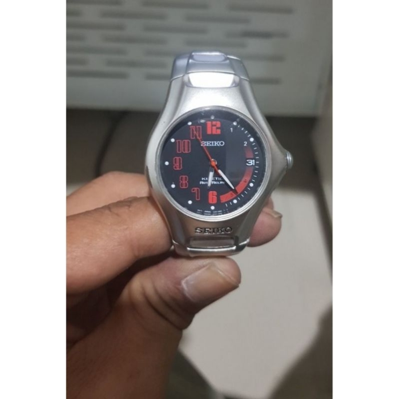 Seiko Arctura Kinetic Auto Relay Dial Black and Red Rubber Strap 5J22-0A90 Mid Size/Unisex
