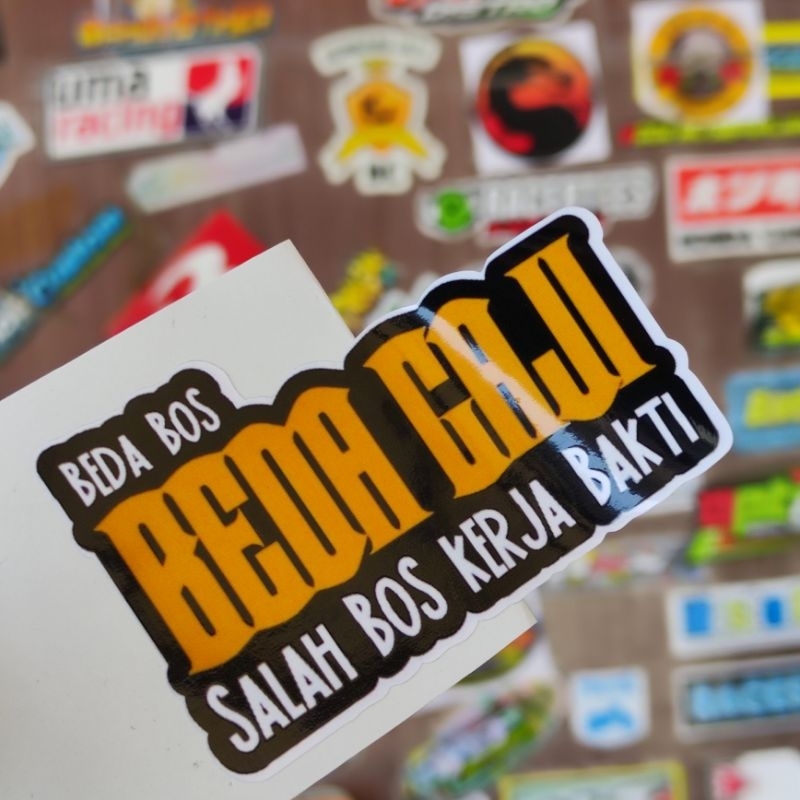 

stiker beda gaji beda bos