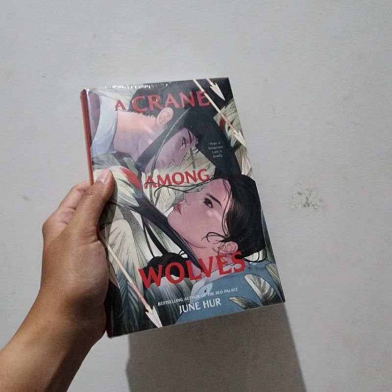 SV6 A Crane Among Wolves - June Hur (HC UK)