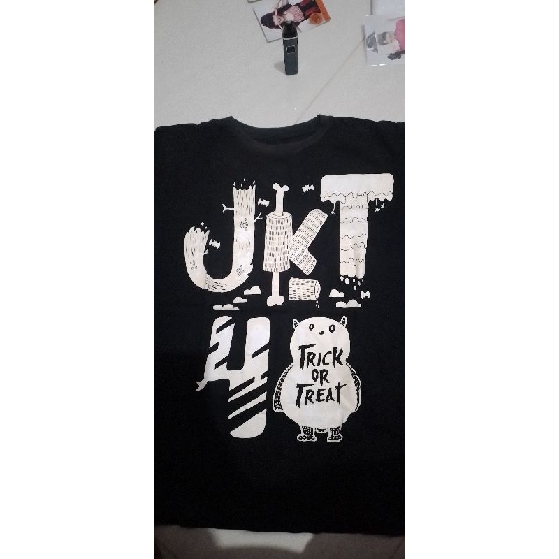 retro halloween jkt48