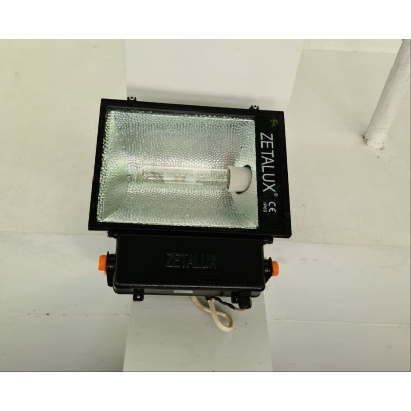 Zetalux Lampu Sorot 250 Watt Komplite
