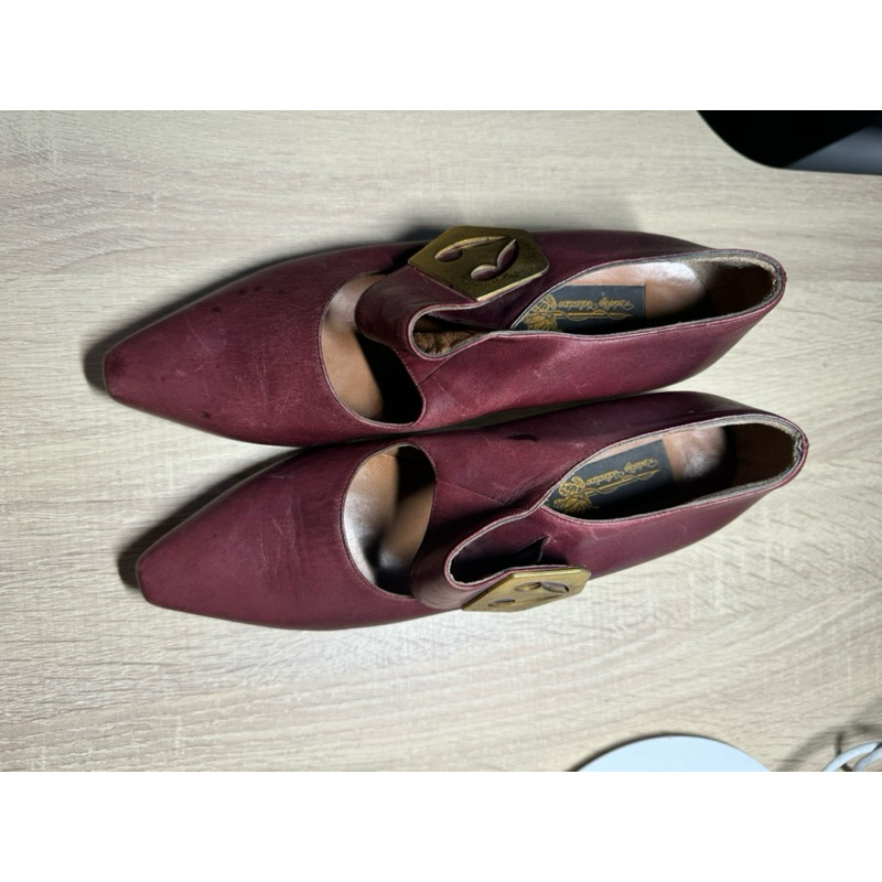 Preloved - ORIGINAL Rodolfo Valentino Red Heels Size 34 Vintage