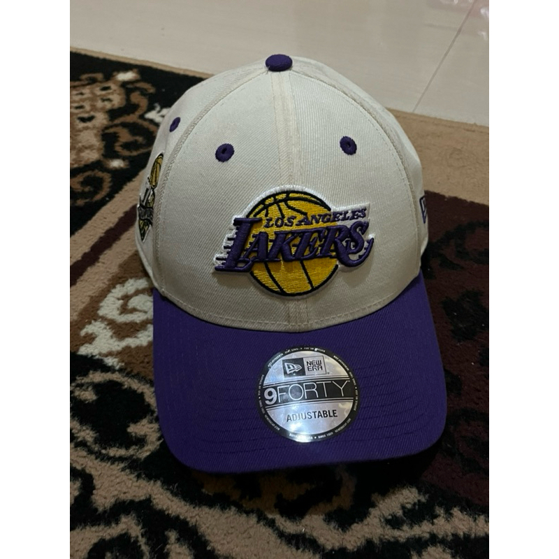 topi new era lakers