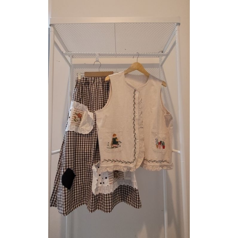 Korean Look Set Blouse brown linen, Vest bordir Harajuku & rok linen etnik Vintage BKK Bangkok
