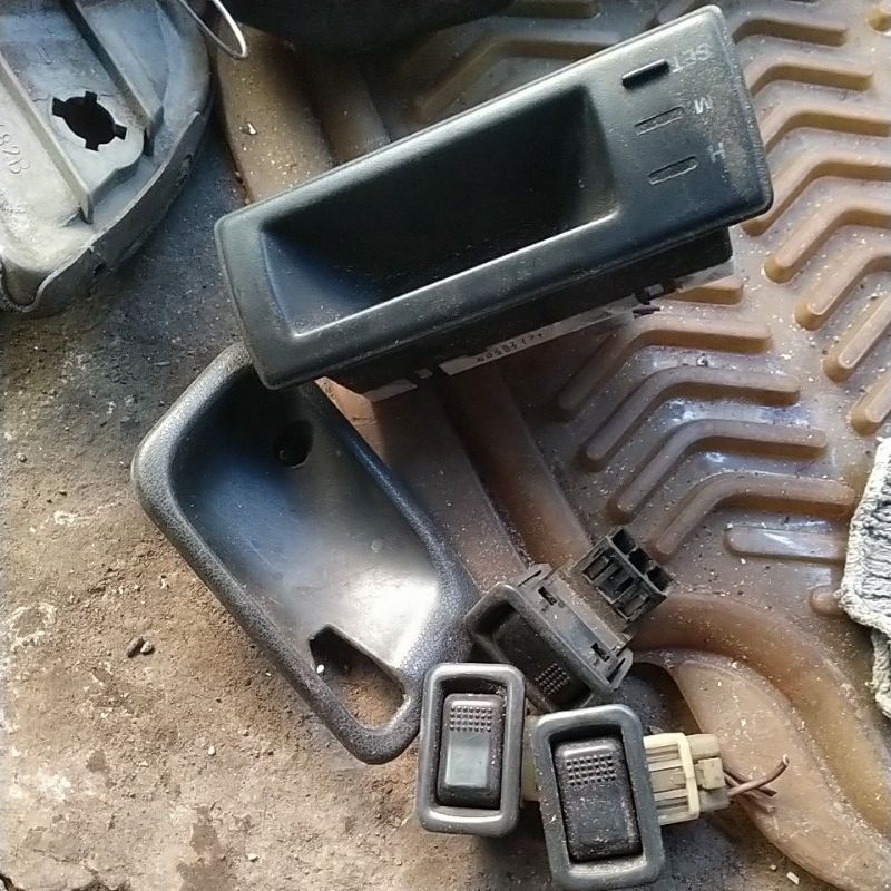 switch sakelar power window,jam dashboard Mitsubishi eterna