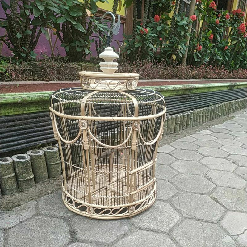 Sangkar Perkutut Rotan Mataraman Klasik Jeruji Hitam