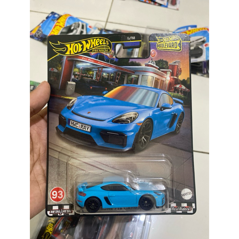 HOTWHEELS PREMIUM PORSCHE 718 CAYMAN GT4 BLUE