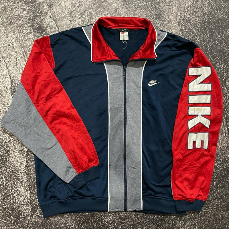 Vtg nike tracktop spell out logo