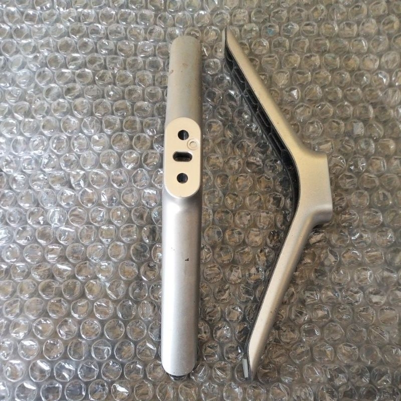 STAND KAKI TV LED CHANGHONG L32H1