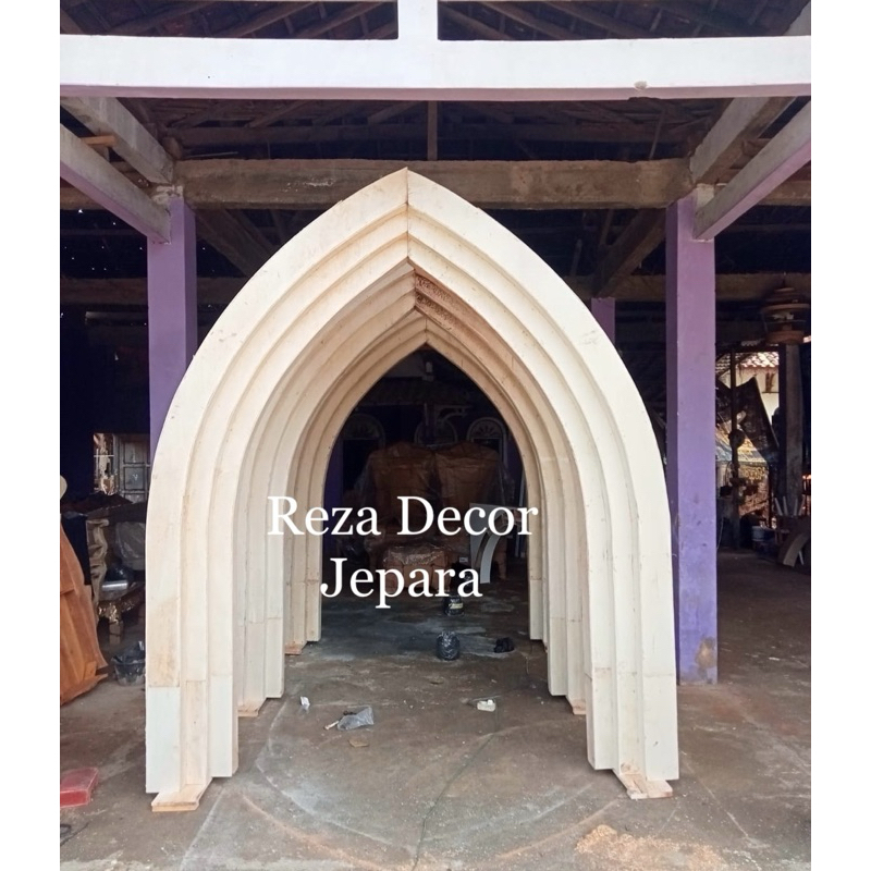 pintu masuk piramid / pergola pintu masuk / backdrop pelaminan / lorong pelaminan / lorong pintu mas