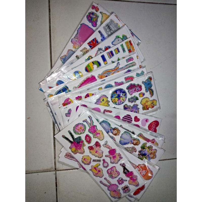 

Mainan Anak Sticker Timbul Kecil