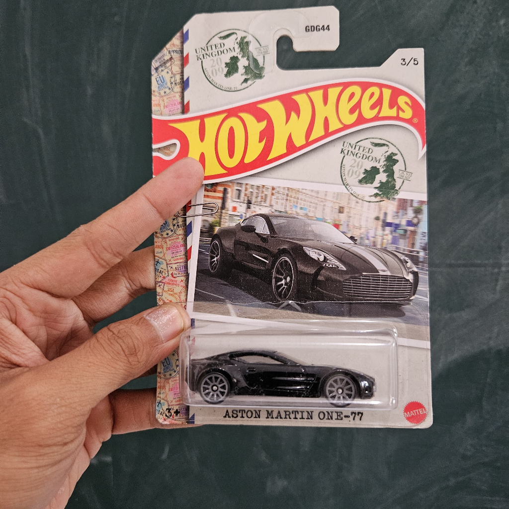 Hot Wheels Aston Martin One 77
